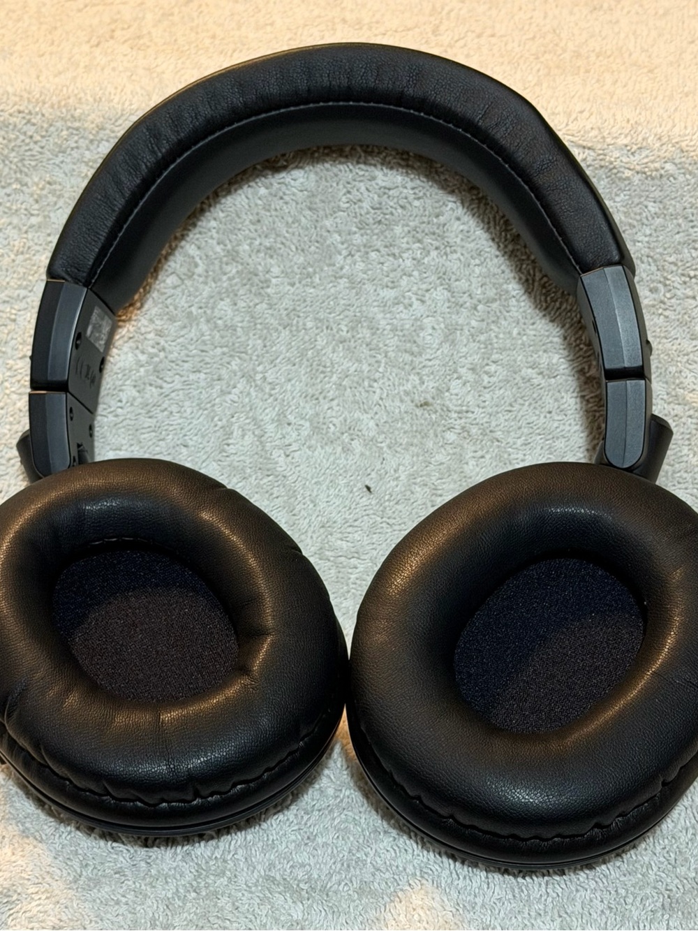 Audio Technica ATH-M50X Black Professional Headphones - Picture 6 of 6